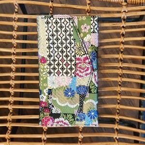 Steve Madden handheld clutch